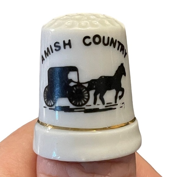 LOT of 5 Ceramic Tourist Souvenir Thimbles - Picture 6 of 10